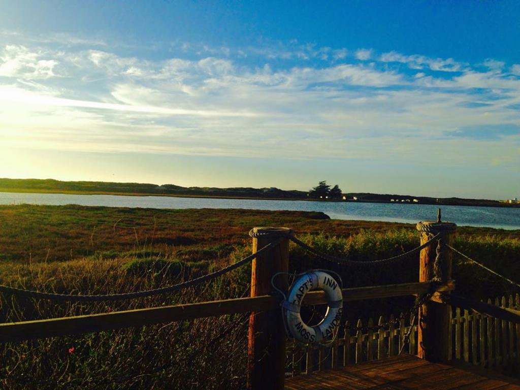 Captain'S Inn At Moss Landing Εξωτερικό φωτογραφία