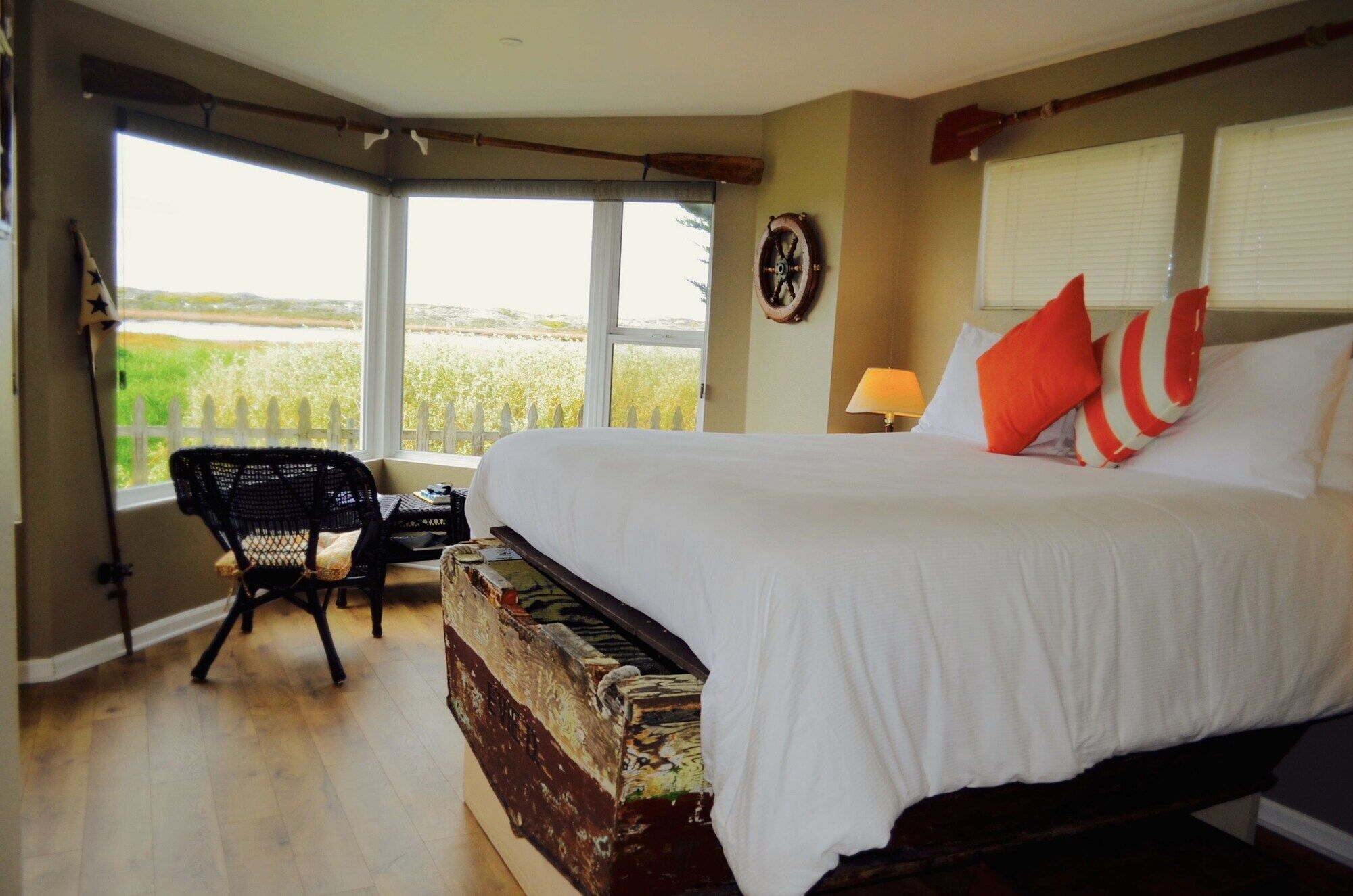Captain'S Inn At Moss Landing Εξωτερικό φωτογραφία